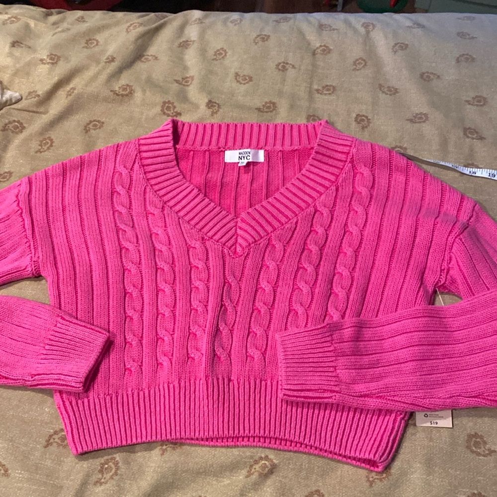 Pink cropped sweater by MADDEN NYC (527)